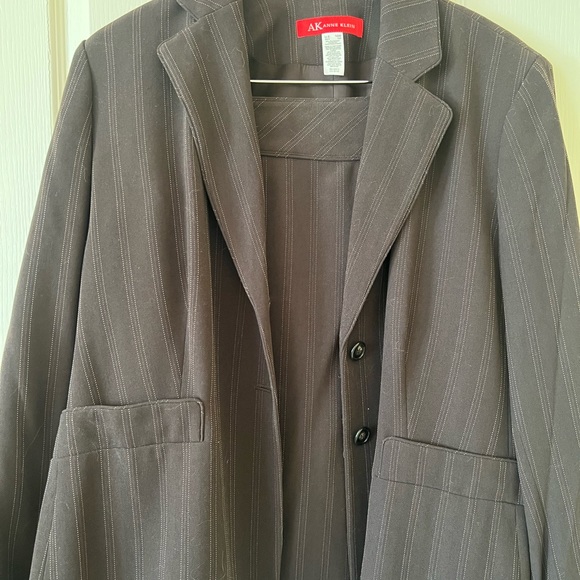 Brown pinstripe skirt suit from Anne Klein - Picture 3 of 8
